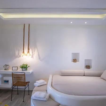 Depis Luxury Naxos Apartment *