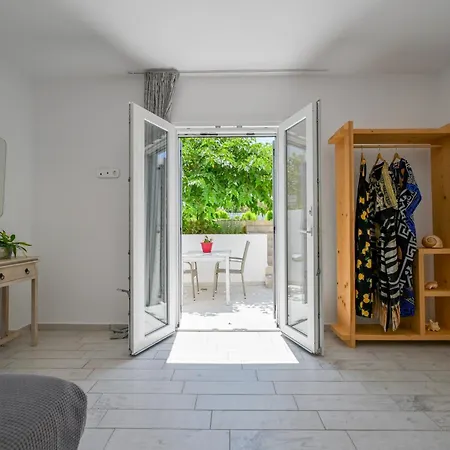 Depis Luxury Naxos Apartment